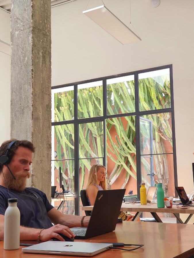Cactus Coliving & Coworking Bed and Breakfast Arona  Buitenkant foto
